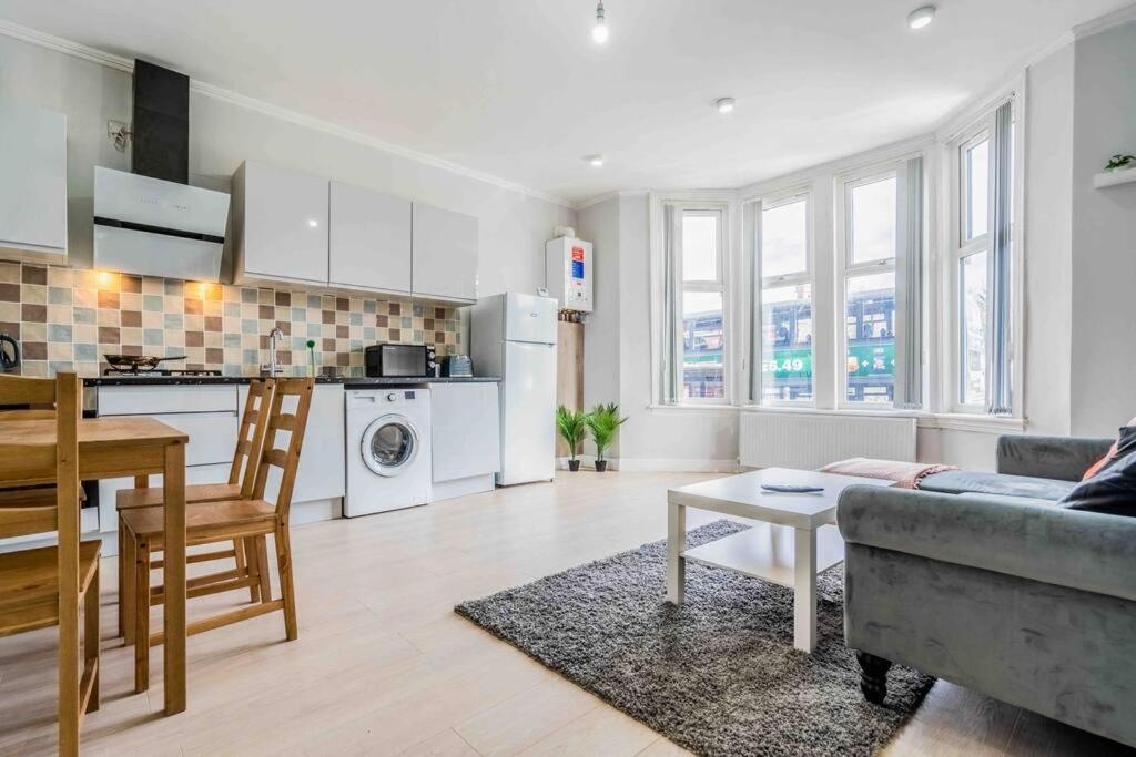 Ferienwohnung Beautiful Flat With Free Parking Birmingham Exterior foto