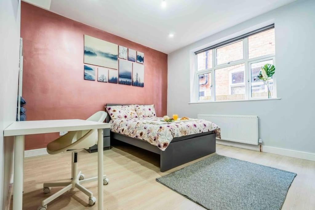 Ferienwohnung Beautiful Flat With Free Parking Birmingham Exterior foto